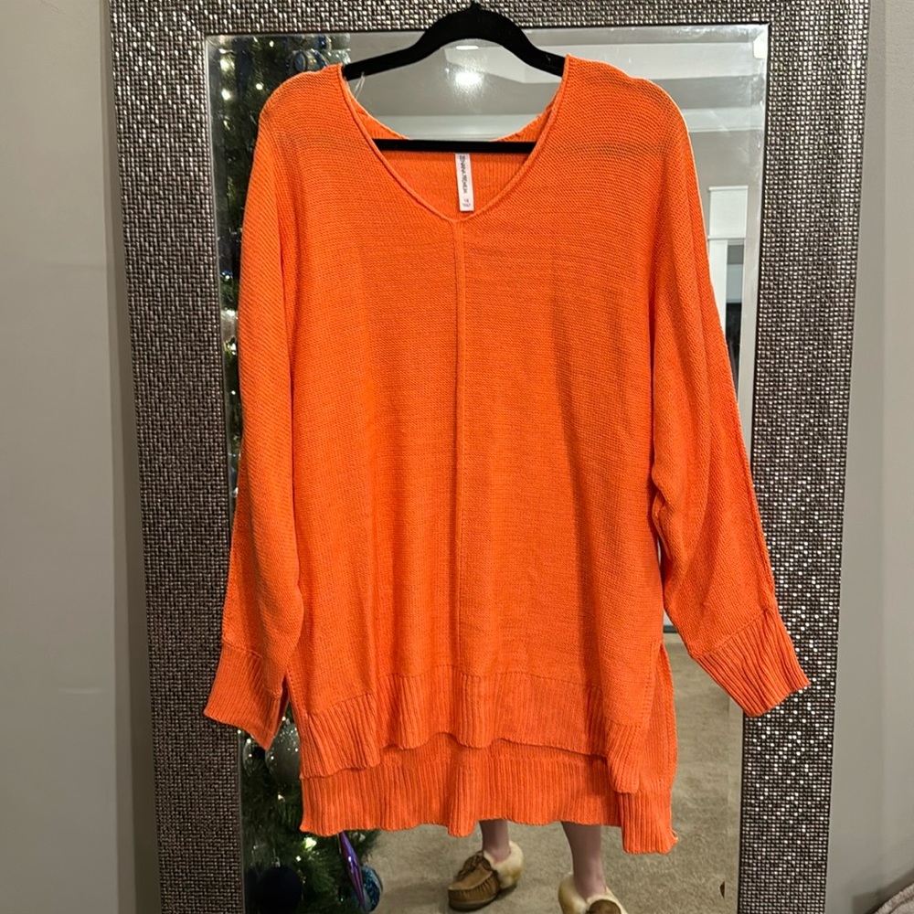 Zenana Split Side thin Sweater! Coral/ Orange Color 🧡